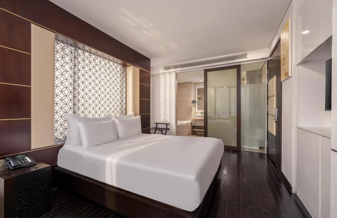 Holiday Beach Hotel Danang-1